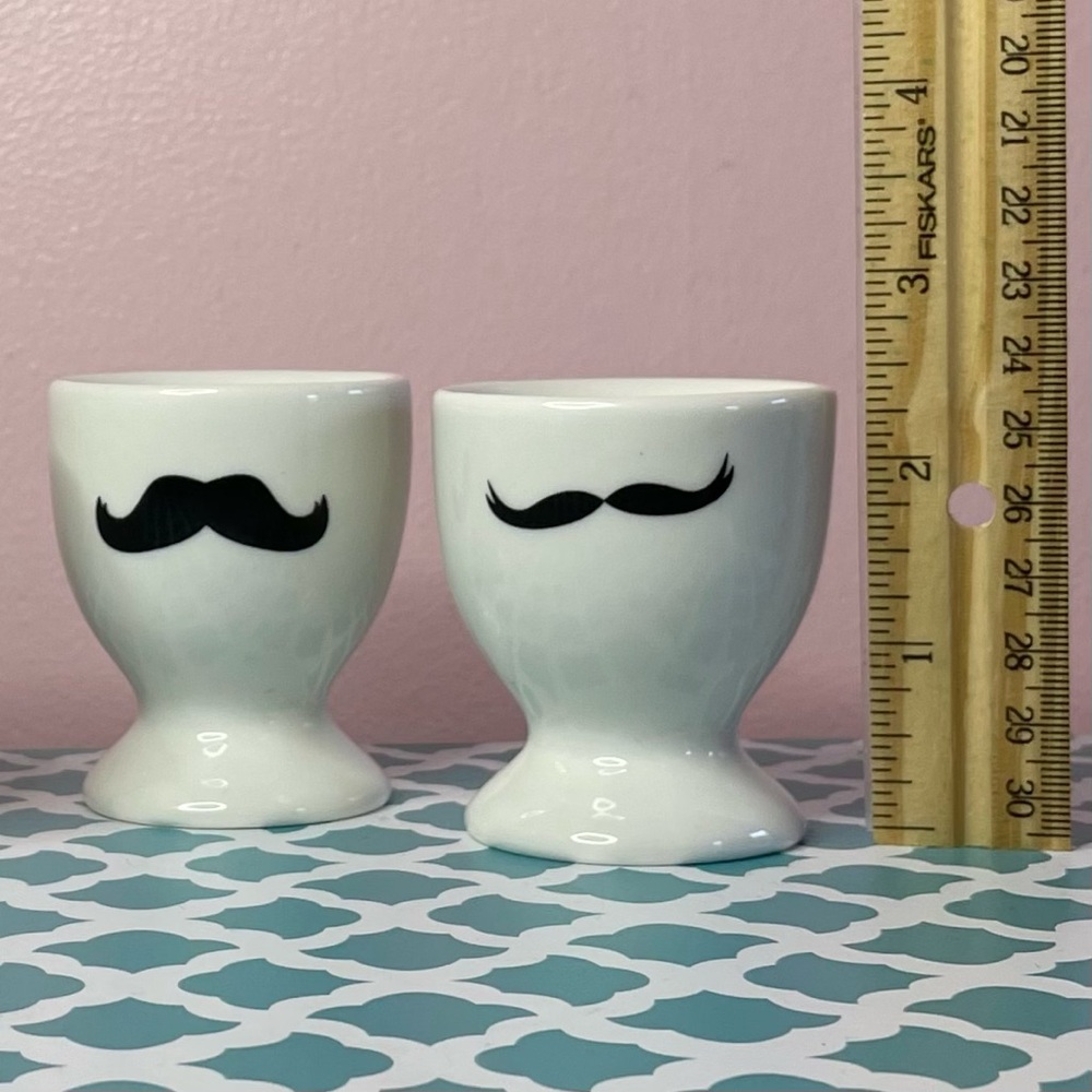 Egg Cups with Mustache Motif - Adorable Set of 4 - Eat your EGGS in Style! - Picture 6 of 11